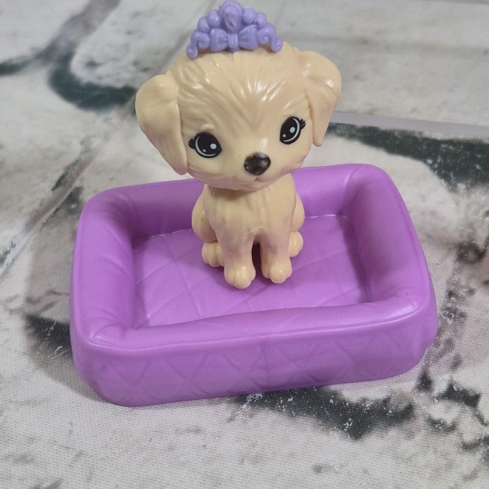 Barbie Pets Puppy Dog Lot Of 6 Figures With Bed Carrier Food Dish Bone Bottle